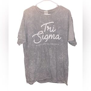 Sigma Beauty Tri Sigma Gray Tee